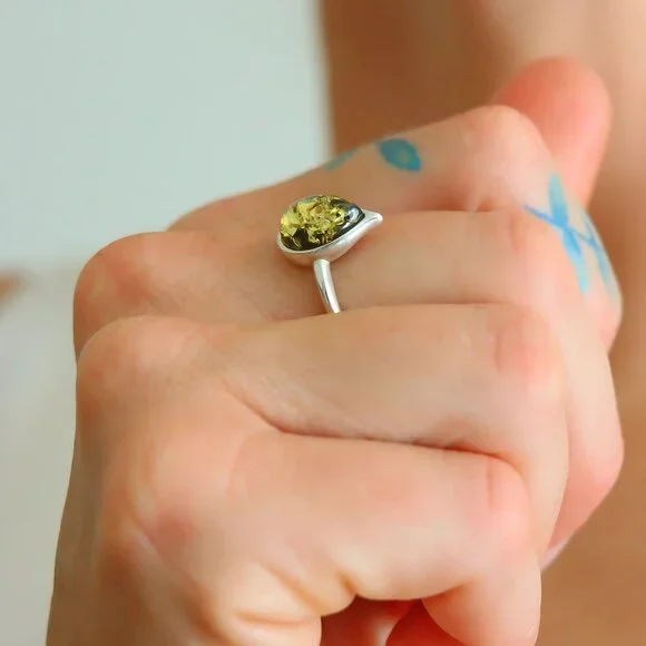 Baltic Green Amber Pear Cut Ring in 925 Sterling Silver Size 8 - Picture 3 of 7